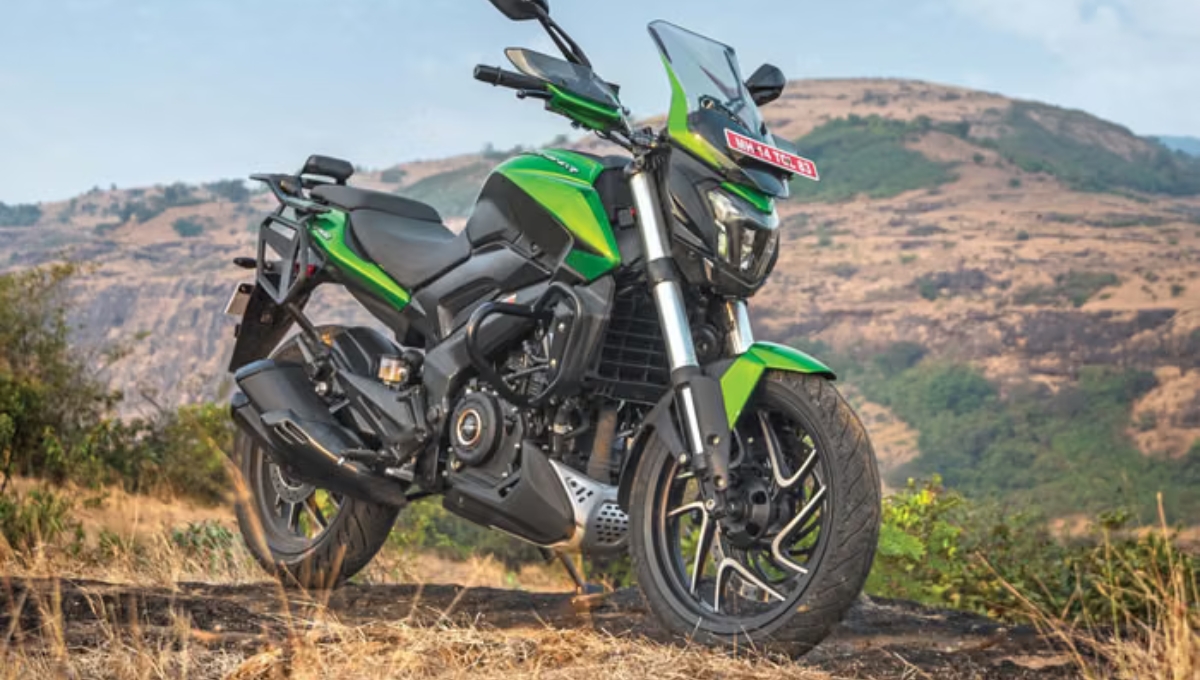 2.31 लाख में मिलेगी 39 bhp की ताकत Bajaj Dominar 400 के दमदार फीचर्स जानिए