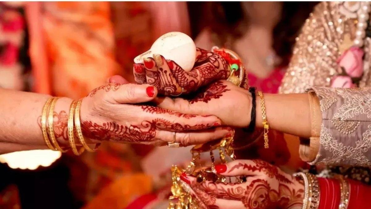 Yojana: दिव्यांग दंपतियों को मिलेंगे सीधे ₹5 लाख, बस शादी के 6 महीने में करें आवेदन