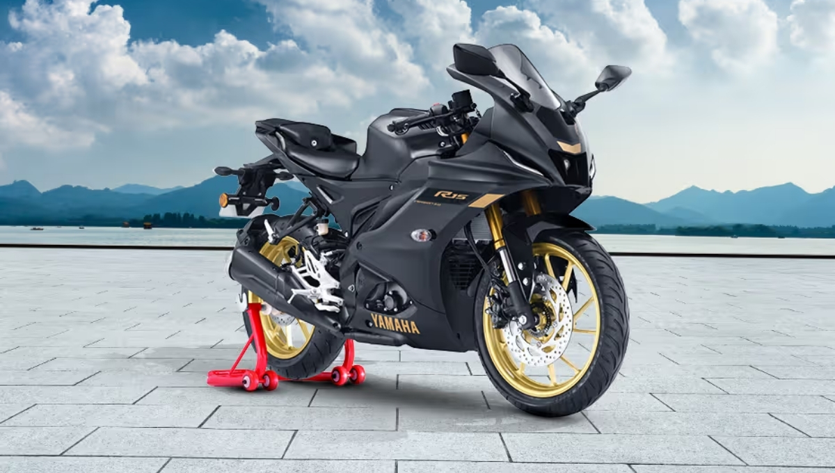 Yamaha R15 V4: सिर्फ 1.82 लाख में जबरदस्त फीचर्स और स्पोर्टी लुक के साथ धमाल