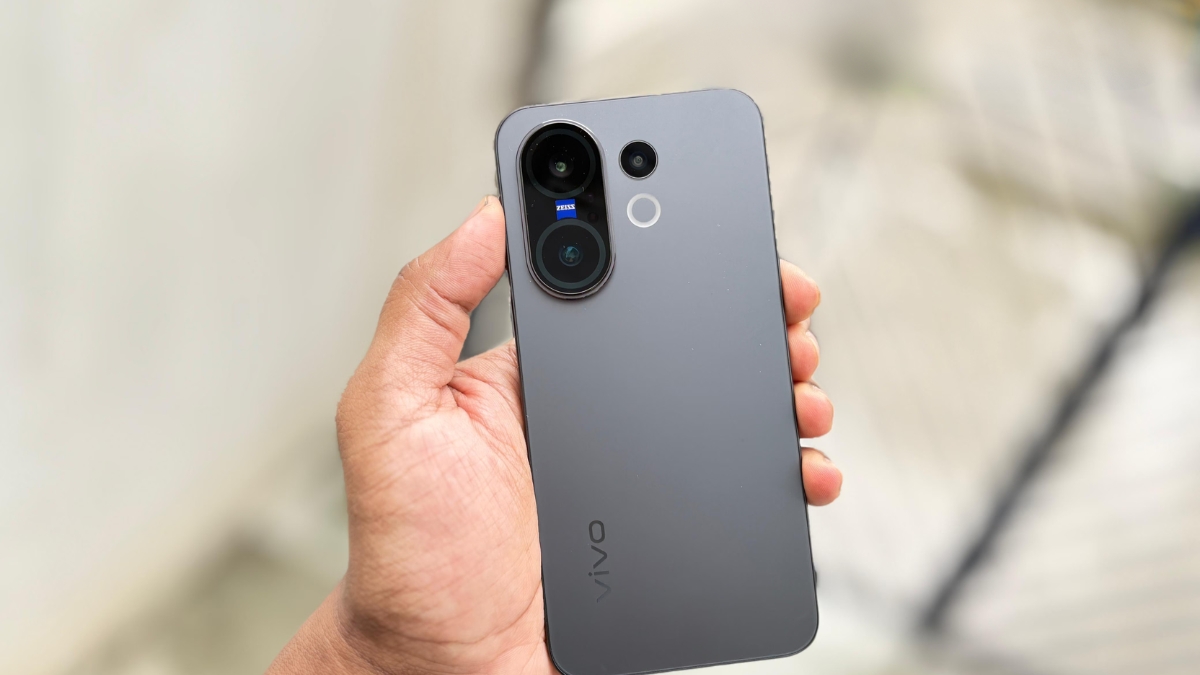 शानदार कैमरा और 6500mAh बैटरी वाला vivo X200 FE, जानें फीचर्स और प्राइस डिटेल्स