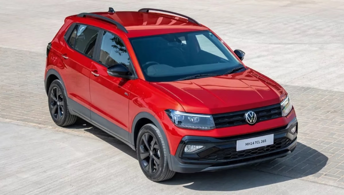 Volkswagen Taigun: जब भी हम अपने परिवार के साथ एक परफेक्ट SUV का सपना देखते हैं, तो हम सिर्फ एक कार नहीं चाहते, हम चाहते हैं भरोसा, सुरक्षा, और एक ऐसी स्टाइल जो सबका ध्यान खींच ले।