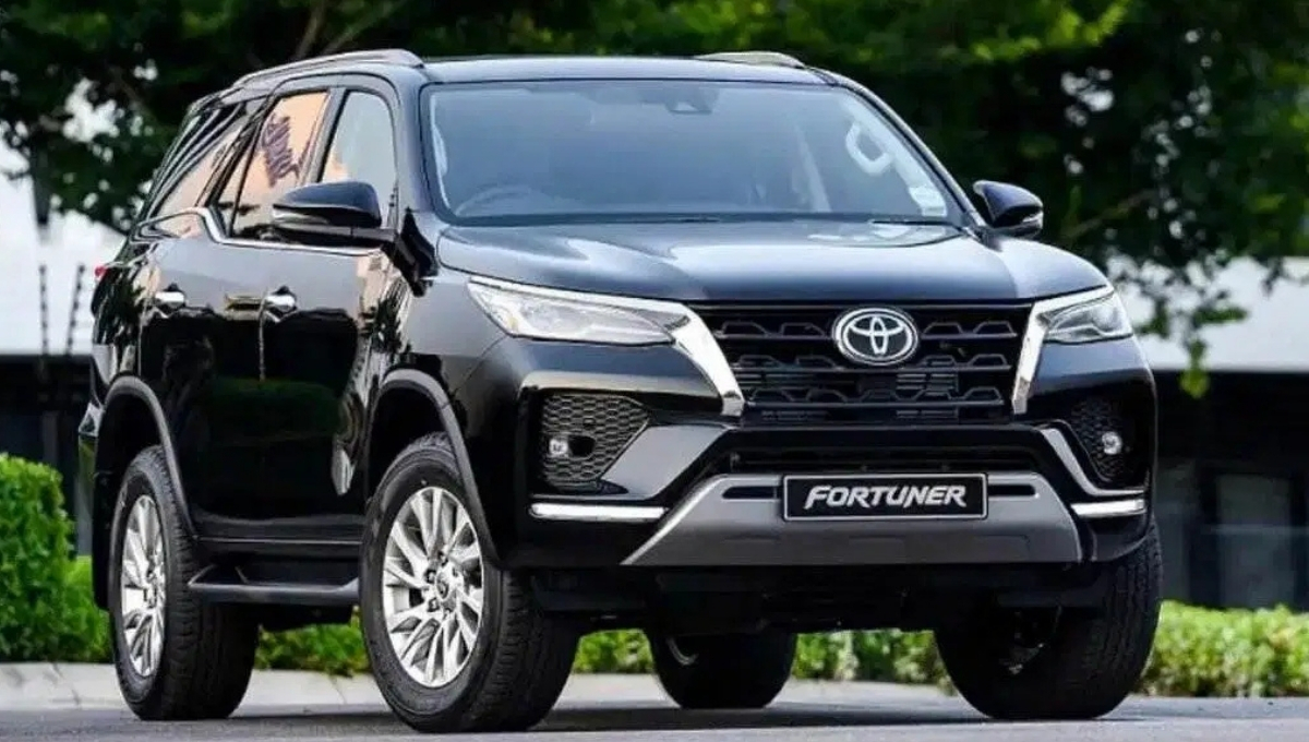35 लाख की दमदार SUV जानिए Toyota Fortuner के जबरदस्त फीचर्स और दमदार परफॉर्मेंस