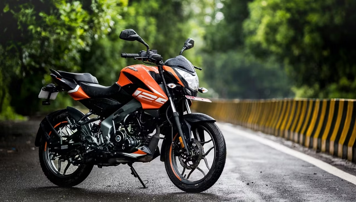 Bajaj Pulsar NS125: मात्र 1.05 लाख में जबरदस्त माइलेज और स्पोर्टी लुक के साथ