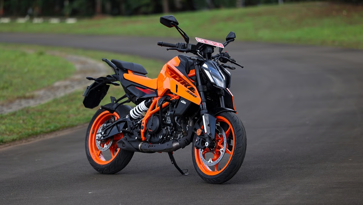 KTM 390 Duke: 3.11 लाख में लॉन्च, मिले 45.3 bhp पावर और Quickshifter जैसे धमाकेदार फीचर्स